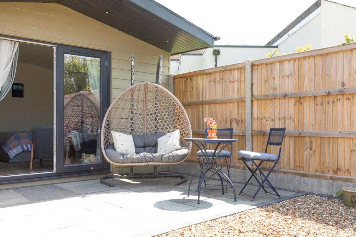 Pear Tree Cabin Whitstable Esterno foto