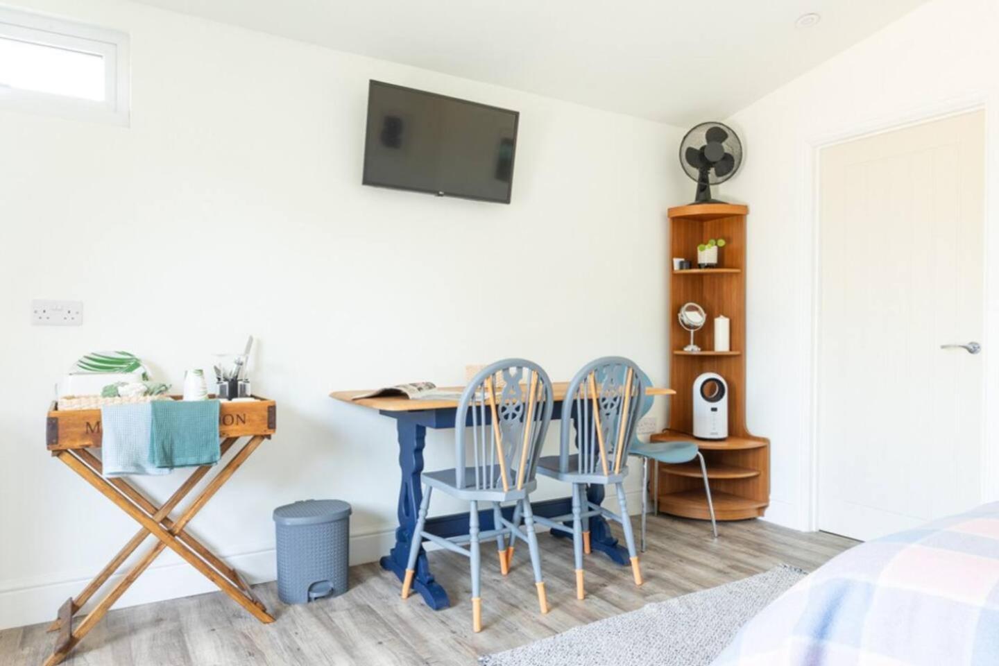 Pear Tree Cabin Whitstable Esterno foto